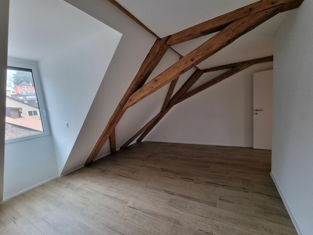 Appartement  de 2,5 pièces + espace sous comble