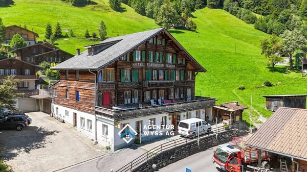 Hotel Pension Alpenrose mit 2 Restaurants und Skilift in Saxeten 1
