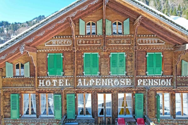 Hotel Pension Alpenrose mit 2 Restaurants und Skilift in Saxeten 12