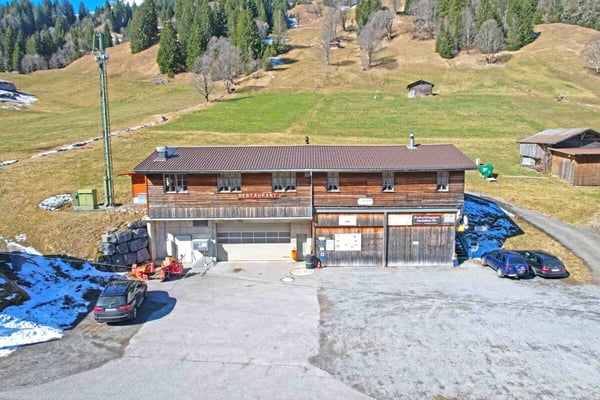 Hotel Pension Alpenrose mit 2 Restaurants und Skilift in Saxeten 4