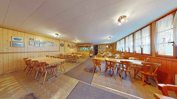 Hotel Pension Alpenrose mit 2 Restaurants und Skilift in Saxeten 6