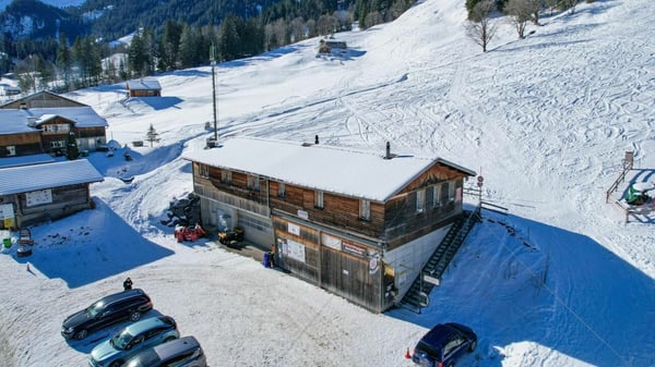 Restaurant `Pintli` mit Gästewohnung 3