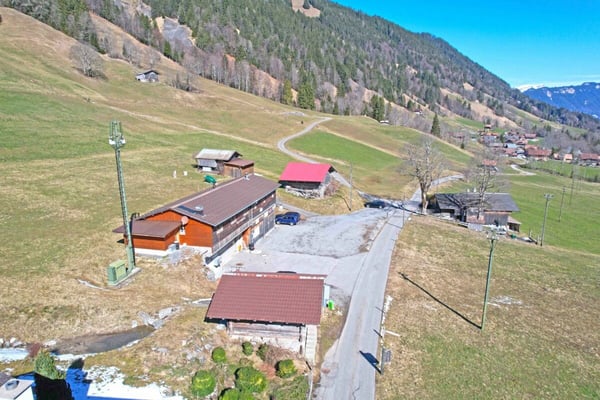 Restaurant `Pintli` mit Gästewohnung 4