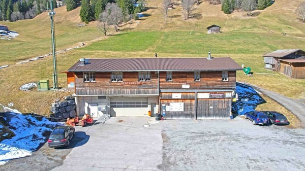 Restaurant `Pintli` mit Gästewohnung 5