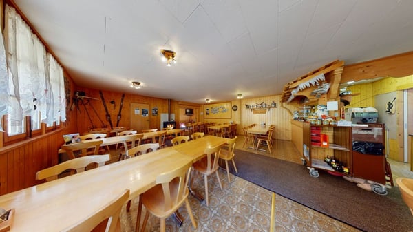 Restaurant `Pintli` mit Gästewohnung 12