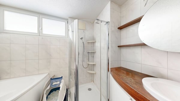 Moderne Wohnung mit Atelier in Neuenegg 8