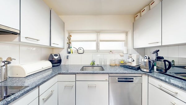 Moderne Wohnung mit Atelier in Neuenegg 7