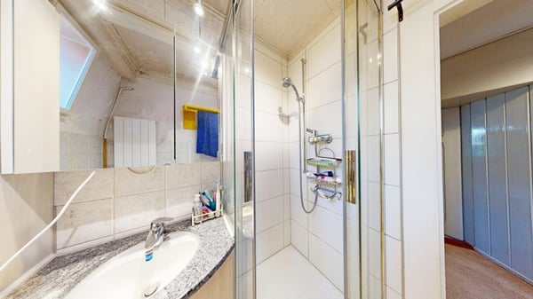Einfamilienhaus mit Charakter und Potential 9