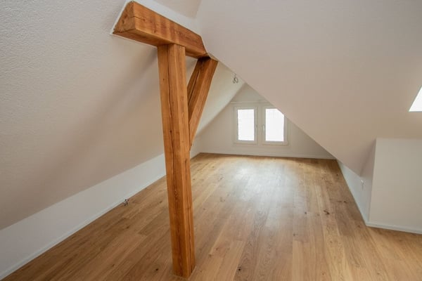 Dachwohnung mit besonderem Charakter 4