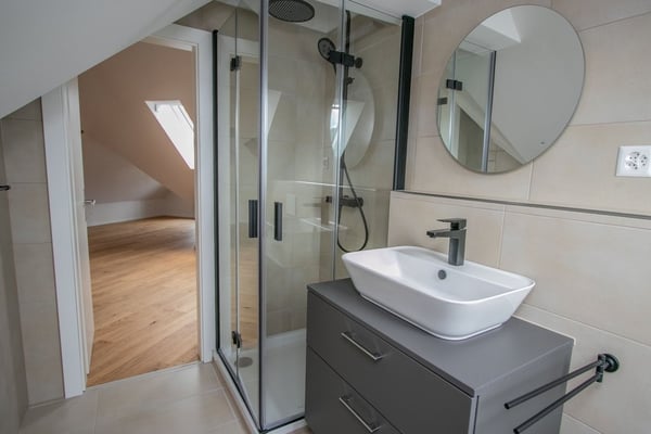 Dachwohnung mit besonderem Charakter 2