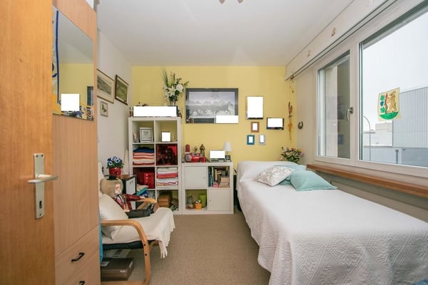 Wohnung mit moderner Küche & Balkon für Singles 3