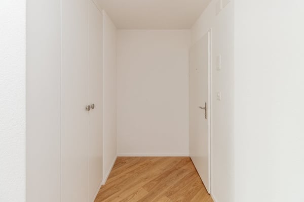 Moderne 3.5 Zimmer Wohnung mit Balkon 6
