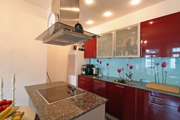 Grosszügige 3.5 Zimmer Wohnung mit Balkon an zentraler Lage 4
