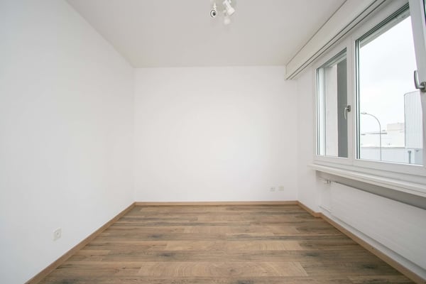 Wohnung mit moderner Küche & Balkon für Singles 4