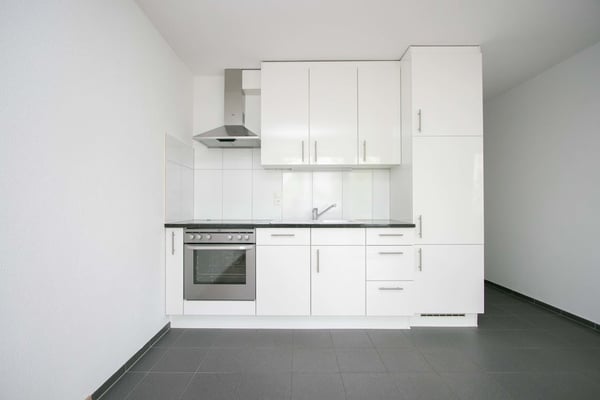 Wohnung mit moderner Küche & Balkon für Singles 2