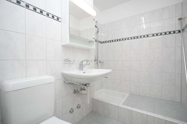 Wohnung mit moderner Küche & Balkon für Singles 5