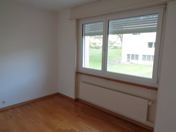 Appartement situé dans un quartier calme entouré de verdure. 6