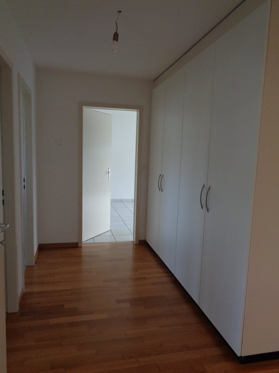 Appartement situé dans un quartier calme entouré de verdure. 9