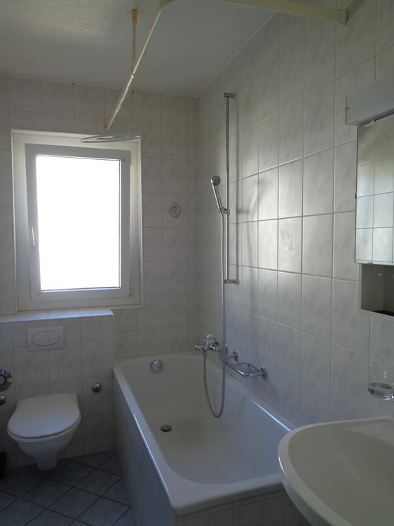 Appartement au 2e étage dans un immeuble proche du centre-ville. 4
