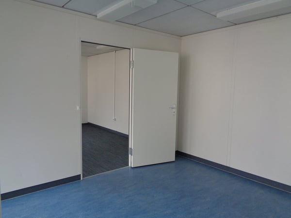 Surface d’environ 9 m1 à côté de la gare CFF. 8