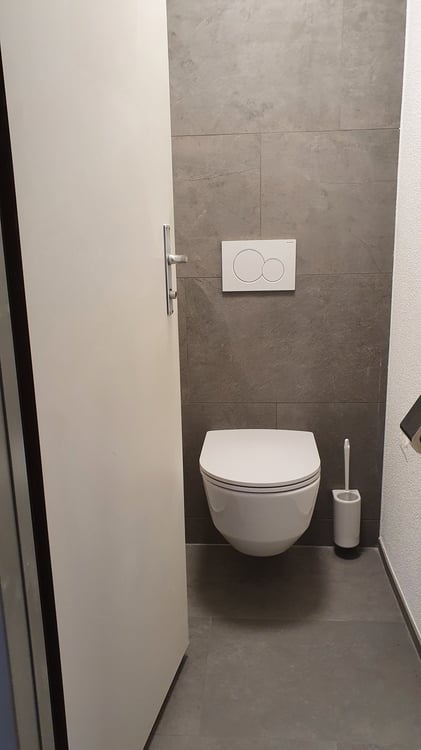 Surface d’environ 9 m1 à côté de la gare CFF. 10