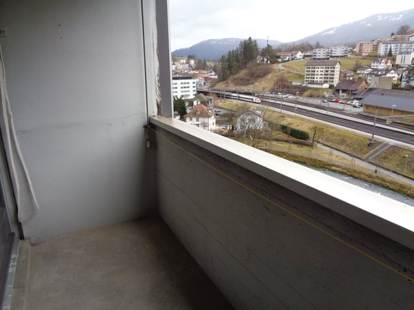 Appartement situé entre le centre-ville et la gare CFF 11