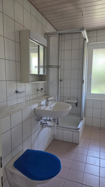 Appartement situé dans un petit immeuble de 3 étages. 7
