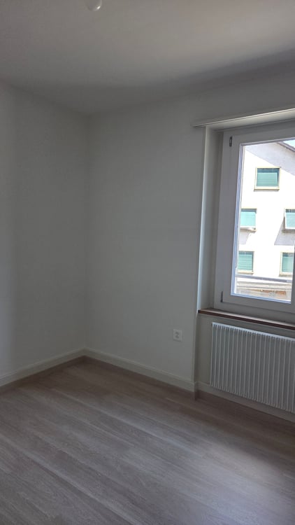 Appartement situé dans un petit immeuble de 3 étages. 5
