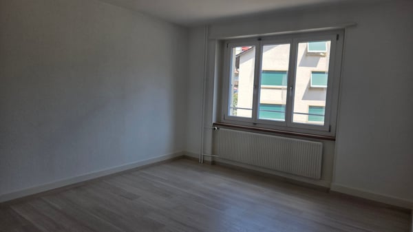Appartement situé dans un petit immeuble de 3 étages. 6