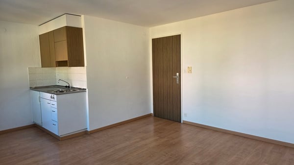 Appartement situé à côté de la gare CFF. 3