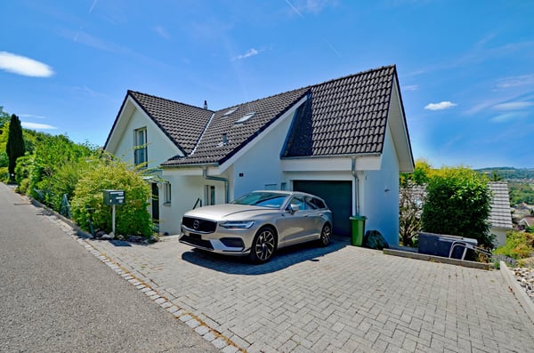 Familienhaus mit Weitsicht und viel Platz in Münchenstein 9