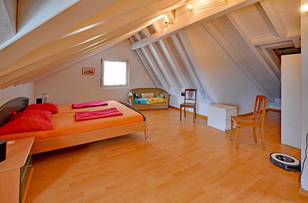 Familienhaus mit Weitsicht und viel Platz in Münchenstein 14