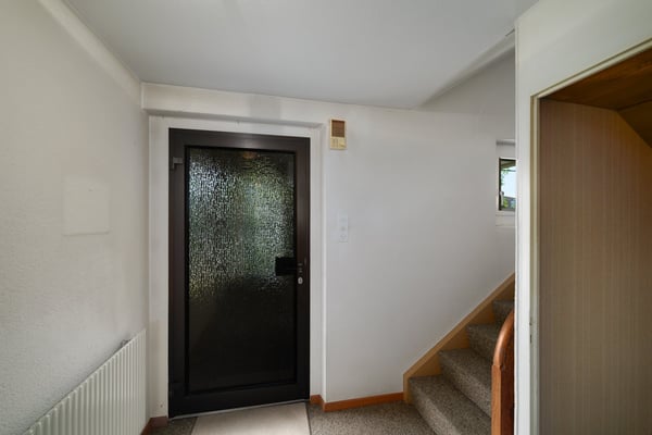 Charmantes 5-Zimmer-Einfamilienhaus in Studen – sofort verfügbar 7