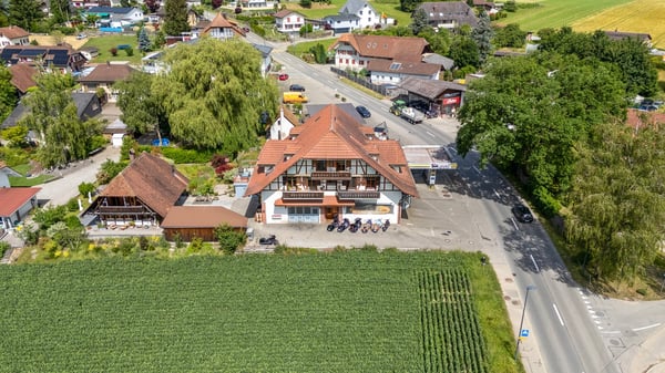 4.5-Zimmer-Maisonette mit Cheminée, Galerie und Weitsicht ins Grüne 18