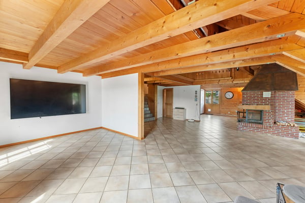 4.5-Zimmer-Maisonette mit Cheminée, Galerie und Weitsicht ins Grüne 3