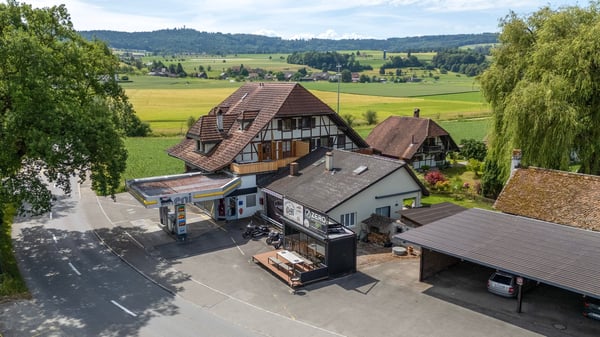 4.5-Zimmer-Maisonette mit Cheminée, Galerie und Weitsicht ins Grüne 15
