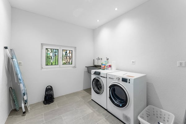 Freistehendes 7½-Zimmer-Einfamilienhaus mit viel Platz im Dorfkern von Busswil 6