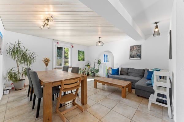 Freistehendes 7½-Zimmer-Einfamilienhaus mit viel Platz im Dorfkern von Busswil 4