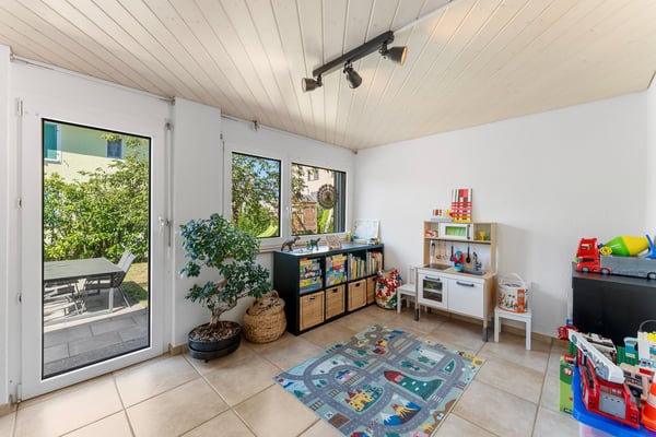 Freistehendes 7½-Zimmer-Einfamilienhaus mit viel Platz im Dorfkern von Busswil 3