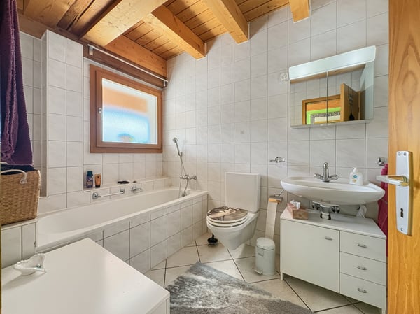 Charmante 3.5-Zimmer-Wohnung mit Charakter in Arch 6
