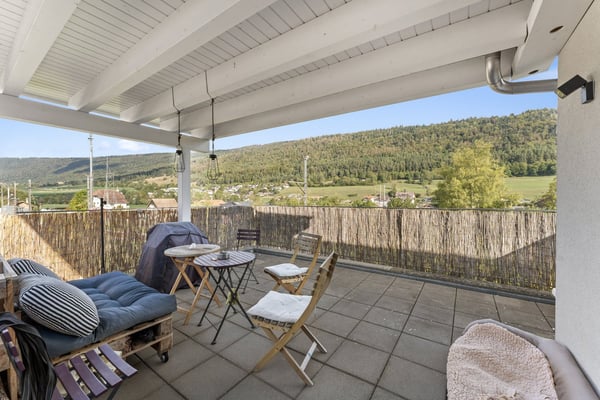 Attique 4.5 pièces, terrasse 29 m², vue Jura | 4.5-Zi.-Attika mit Terrasse 2
