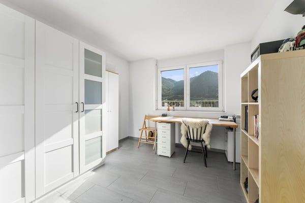 Attique 4.5 pièces, terrasse 29 m², vue Jura | 4.5-Zi.-Attika mit Terrasse 9