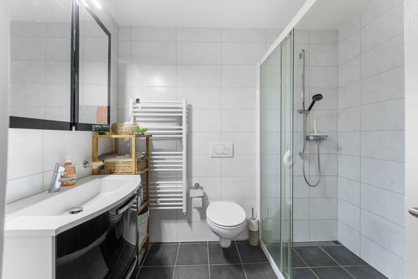 Attique 4.5 pièces, terrasse 29 m², vue Jura | 4.5-Zi.-Attika mit Terrasse 11