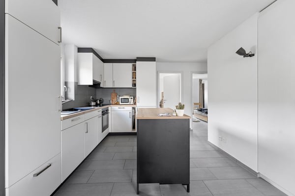 Attique 4.5 pièces, terrasse 29 m², vue Jura | 4.5-Zi.-Attika mit Terrasse 7
