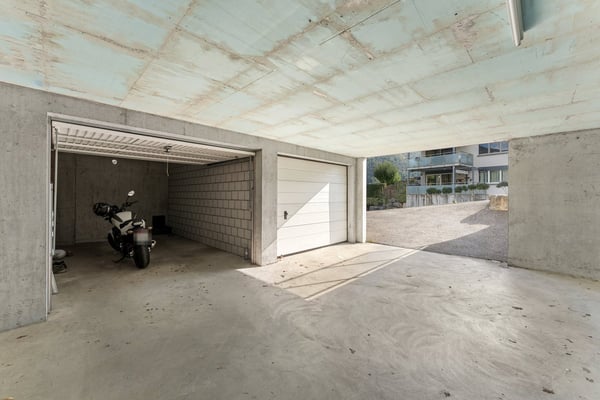 Attique 4.5 pièces, terrasse 29 m², vue Jura | 4.5-Zi.-Attika mit Terrasse 13