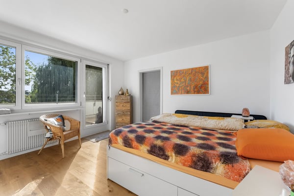Attika mit 93 m² Terrasse an der Zihl | Attique avec terrasse de 93 m² 12