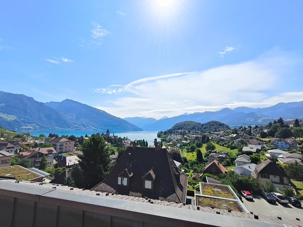 Einmalige Gelegenheit - Geräumige 7.5-Zimmer-Attikawohnung mit Panoramablick in Spiez