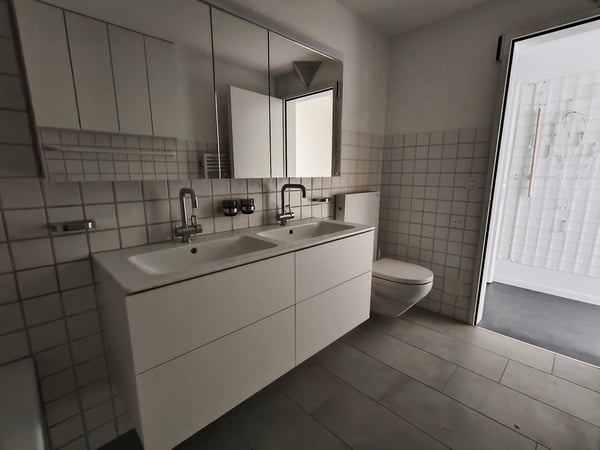 Einmalige Gelegenheit - Geräumige 7.5-Zimmer-Attikawohnung mit Panoramablick in Spiez 19