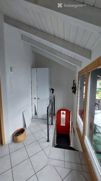 Charmante 5.5-Zimmer-Altbauwohnung mit traumhaftem Seeblick in Brienz 4