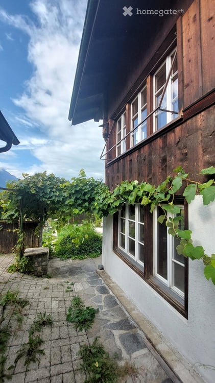 Charmantes Wohnhaus mit 2 Wohneinheiten in idyllischer Lage in Brienz BE 11